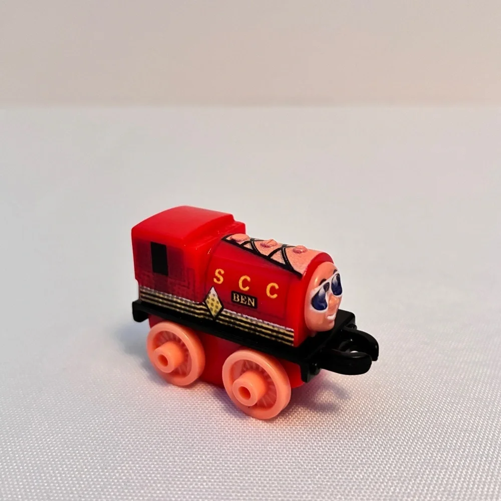 Fisher-Price Thomas & Friends DC Comics Minis Toy Train 3 Pack Miniature Trains